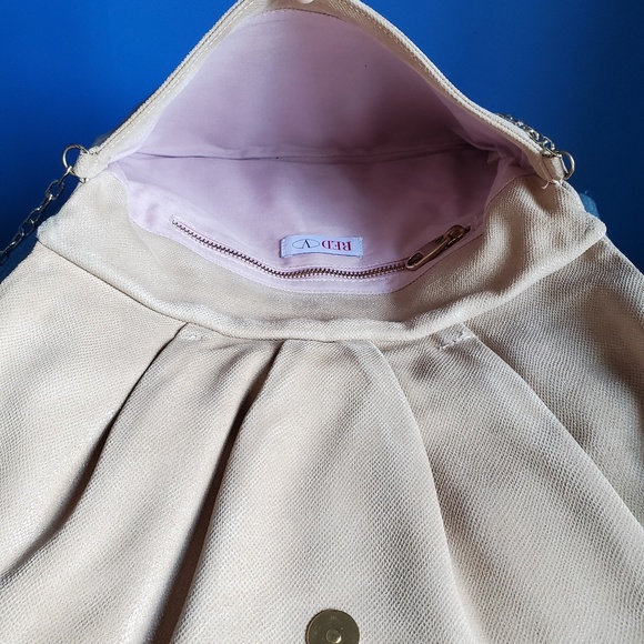 🎉💄TAKE IT SALE💋🥂 Valentino RED Bow Chain Bag - Picture 4 of 5